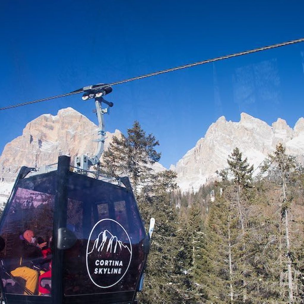 Cortina Skyline, cabinovia aperta anche in estate